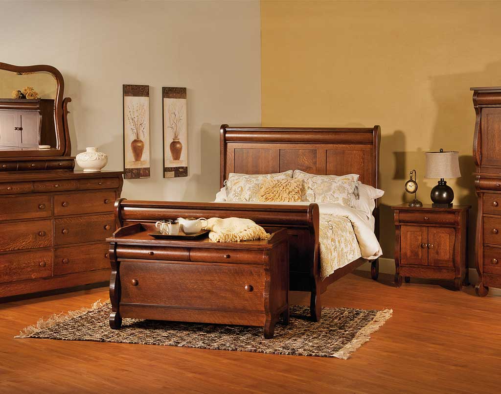 Old Classic Sleigh Amish Bedroom Set